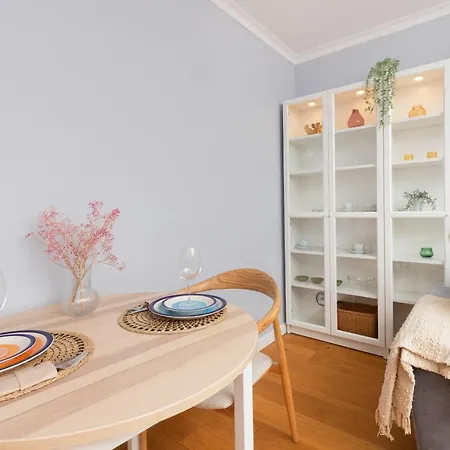 Cozy Pastel Two Bedroom In By Renters Appartement Gdynia