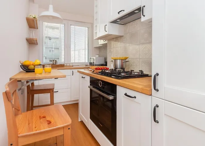 아파트 Cozy Pastel Two Bedroom In By Renters *